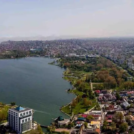 Apartmán Charming Flat Near Black Sea